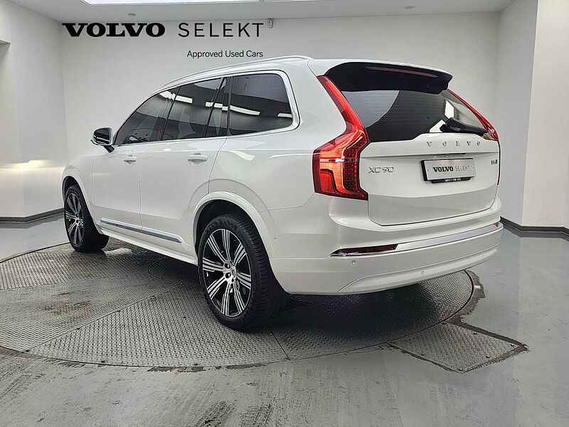 Volvo  Ultimate Bright B6 AWD mild hybrid