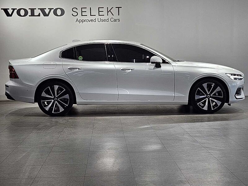 Volvo  Ultimate, B5 mild hybrid, 가솔린, Bright