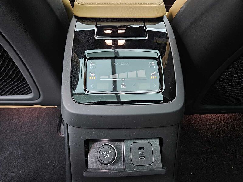 Volvo  T8 Recharge Ultimate Bright