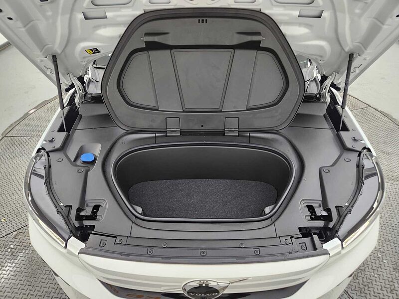 Volvo  Recharge Ultimate Twin