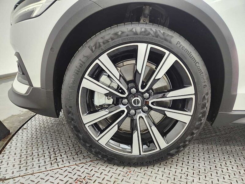 Volvo  B5 AWD Ultimate Bright