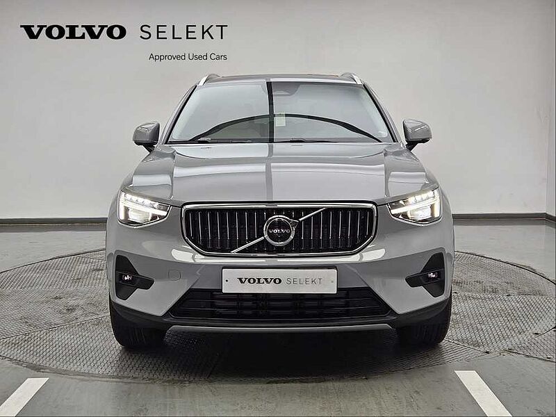 Volvo  B4 AWD Ultra Bright