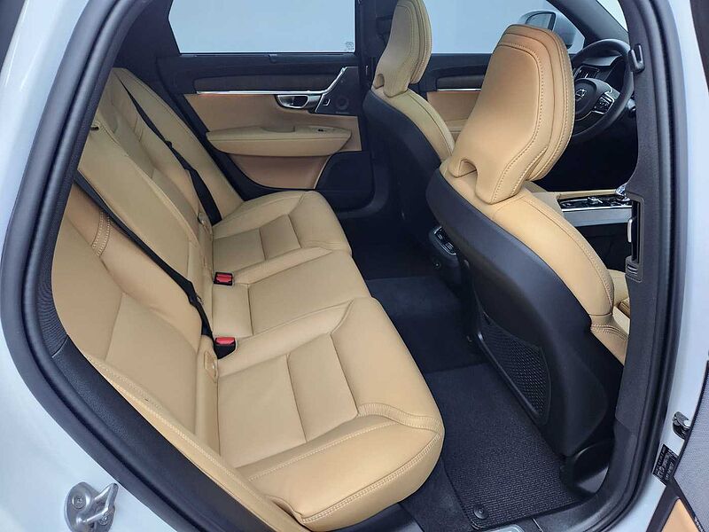 Volvo  B5 AWD Ultimate