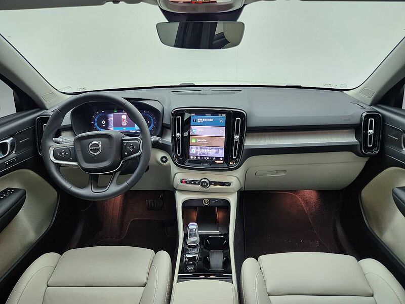 Volvo  B4 AWD Ultimate Bright