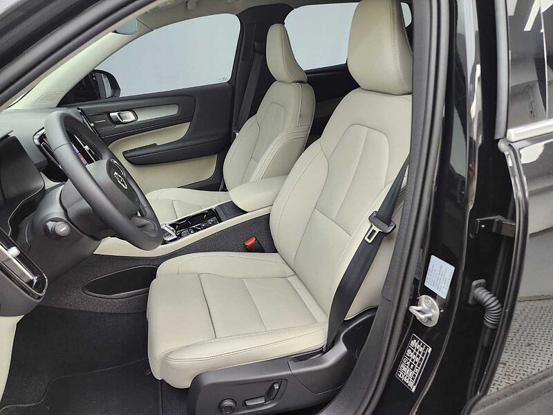 Volvo  B4 AWD Ultimate Bright
