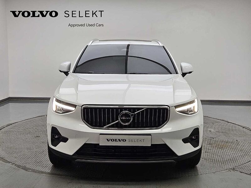 Volvo  B4 AWD Ultra Bright