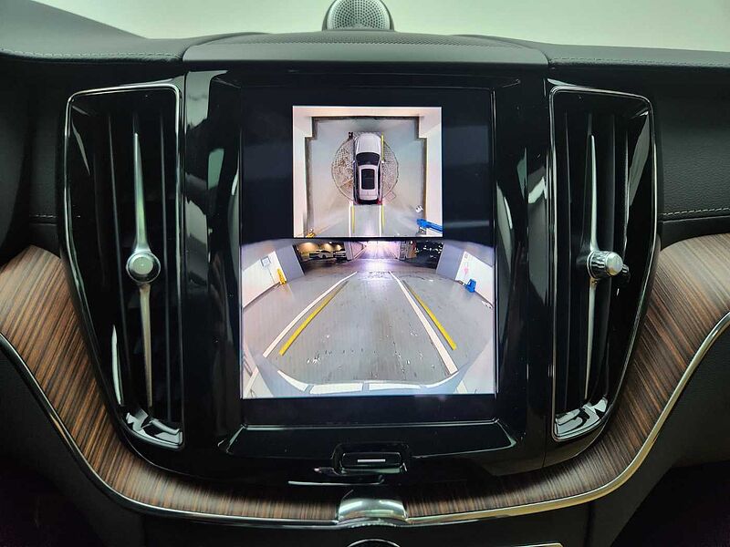 Volvo  B6 AWD Ultimate