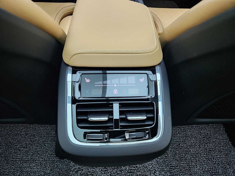 Volvo  B6 AWD Ultimate
