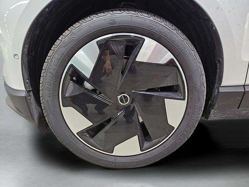Volvo  Ultra, Single Motor