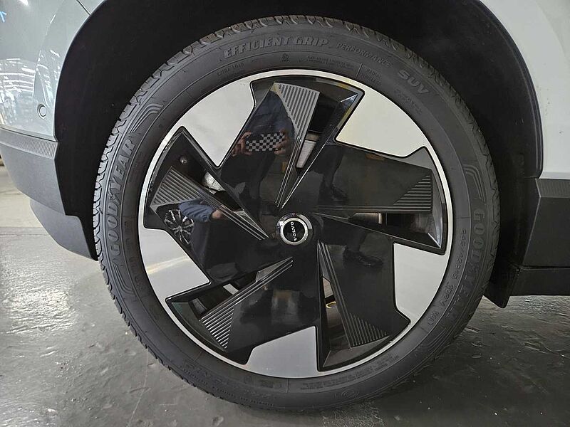 Volvo  Ultra, Single Motor Extended Range