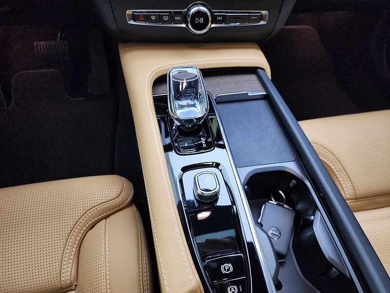Volvo  Ultimate, B5 AWD 마일드 하이브리드, 가솔린, 브라이트