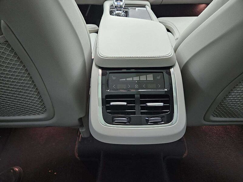 Volvo  B6 AWD Ultra