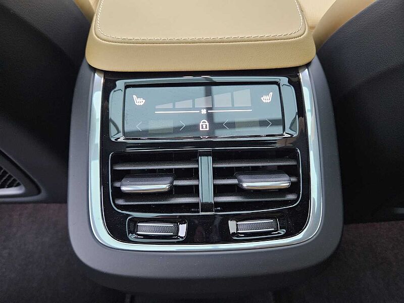 Volvo  B6 AWD Ultra