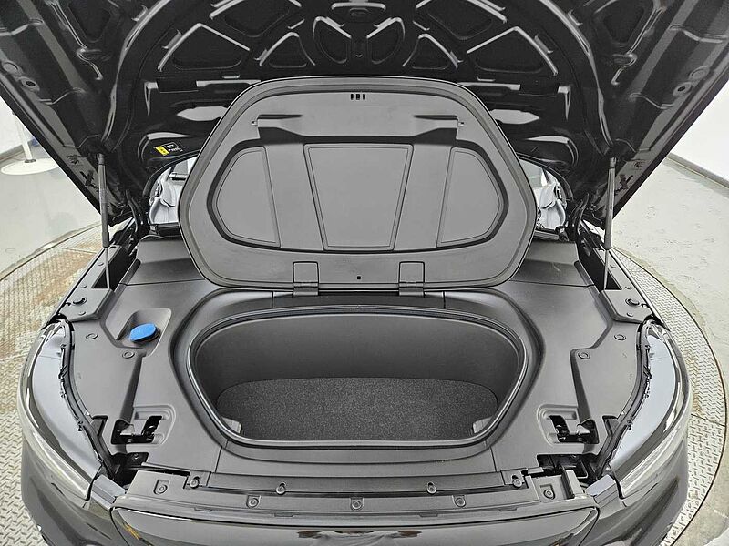 Volvo  Recharge Ultimate Twin Motor