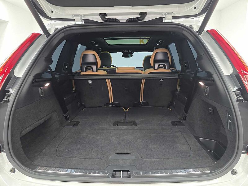 Volvo T8 AWD Recharge Ultimate bright