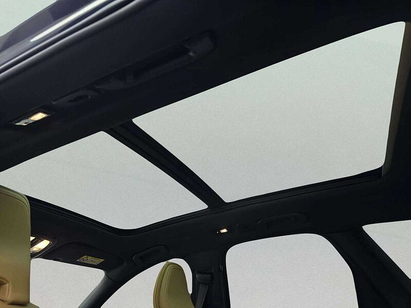 Volvo  Ultra, T8 AWD 플러그-인 하이브리드, 전기/가솔린, 브라이트