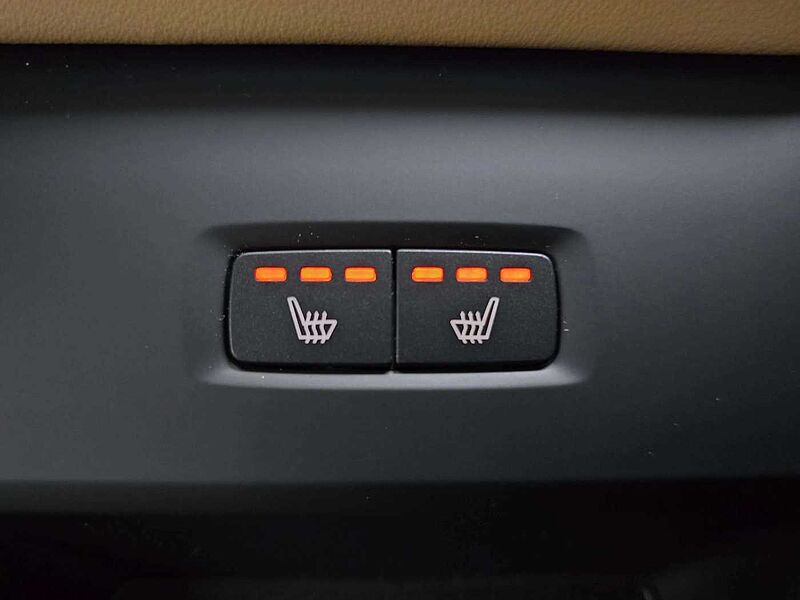 Volvo  Ultra, T8 AWD 플러그-인 하이브리드, 전기/가솔린, 브라이트