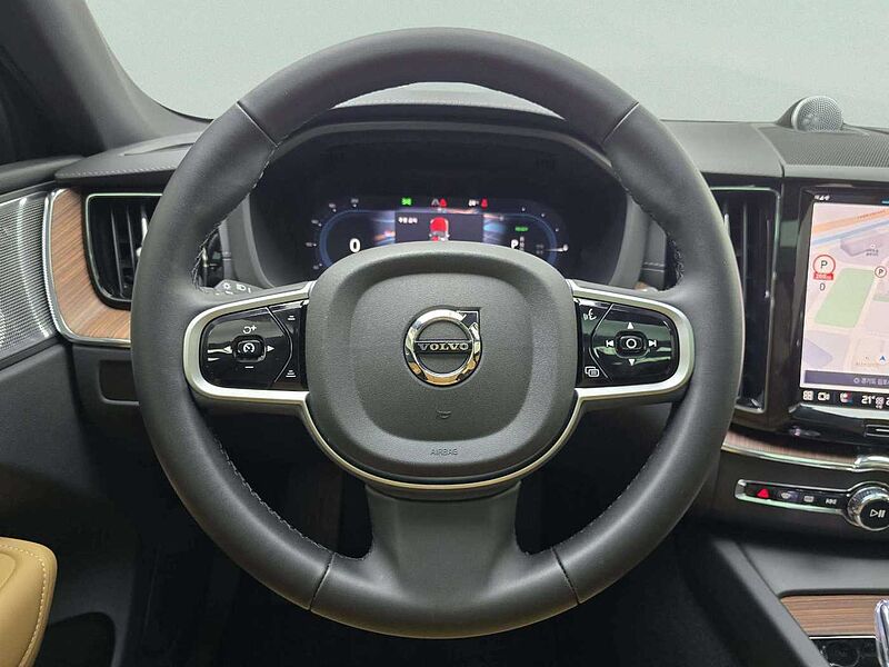 Volvo  Ultra, T8 AWD 플러그-인 하이브리드, 전기/가솔린, 브라이트