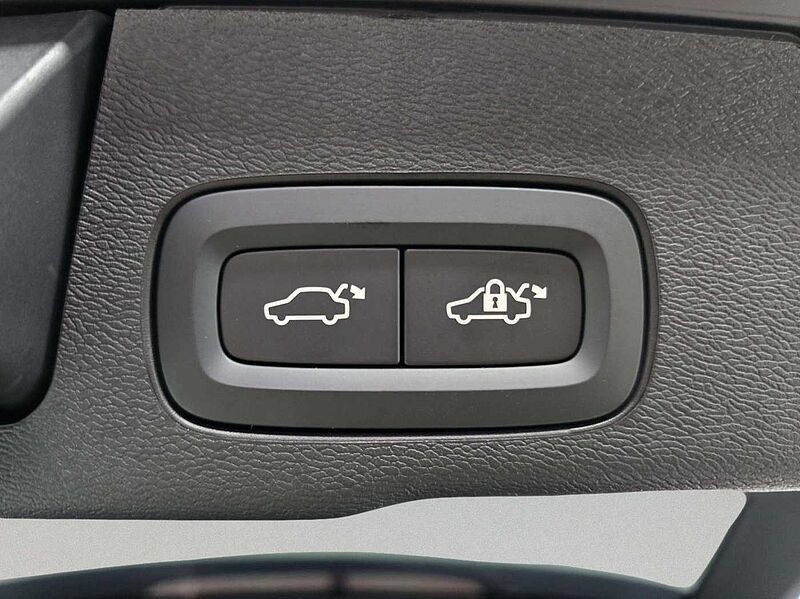 Volvo  Ultra, T8 AWD 플러그-인 하이브리드, 전기/가솔린, 브라이트