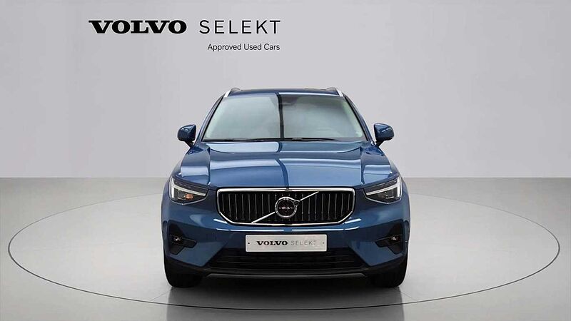 Volvo  B4 AWD Ultra Bright