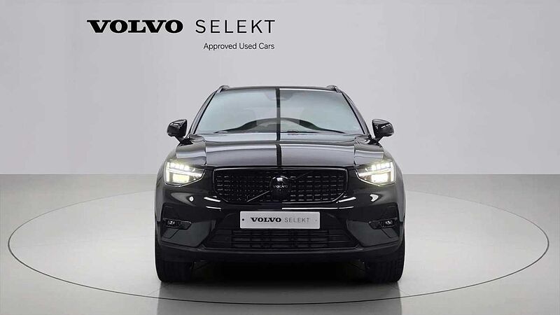 Volvo  B4 AWD Ultra 블랙 에디션