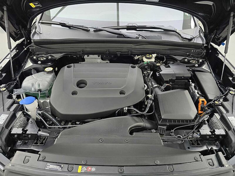 Volvo  B4 AWD Ultra 블랙 에디션