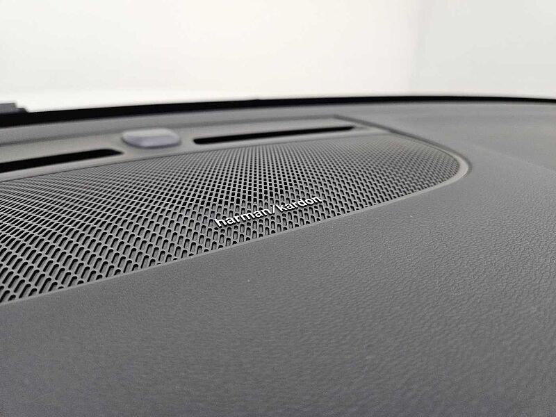 Volvo Recharge Ultimate Twin