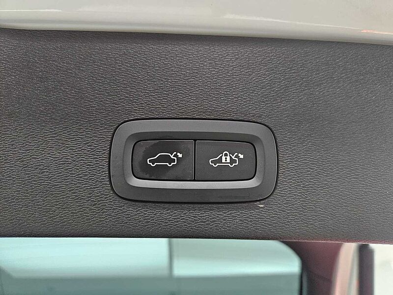 Volvo Recharge Ultimate Twin