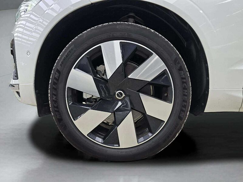 Volvo Ultra, T8 AWD 플러그-인 하이브리드, 전기/가솔린, 브라이트