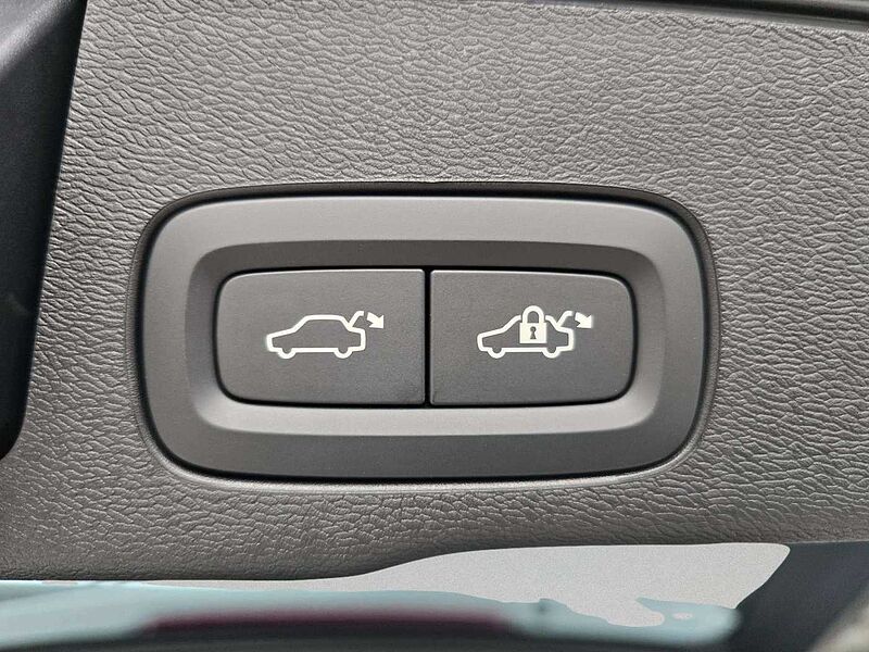 Volvo Ultra, T8 AWD 플러그-인 하이브리드, 전기/가솔린, 브라이트