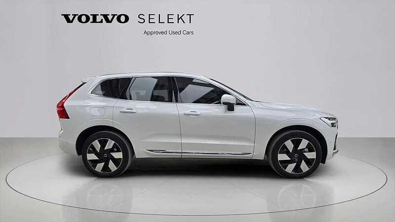 Volvo Ultra, T8 AWD 플러그-인 하이브리드, 전기/가솔린, 브라이트