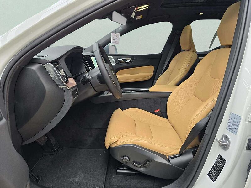 Volvo Ultra, T8 AWD 플러그-인 하이브리드, 전기/가솔린, 브라이트