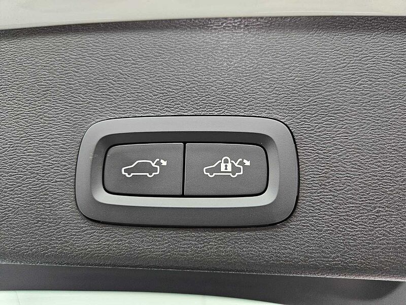 Volvo  Ultra, B4 AWD 마일드 하이브리드, 가솔린, 브라이트