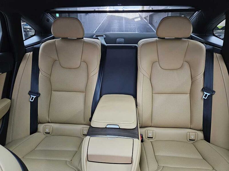 Volvo B5 Ultimate bright