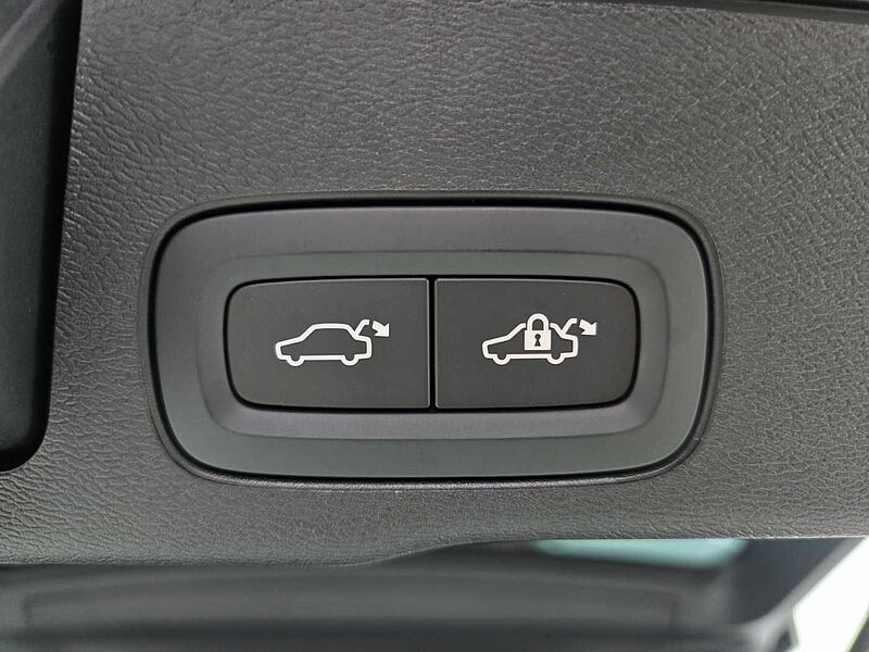 Volvo  Ultra, T8 AWD 플러그-인 하이브리드, 전기/가솔린, 브라이트