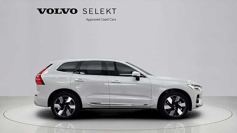 Volvo  Ultra, T8 AWD 플러그-인 하이브리드, 전기/가솔린, 브라이트