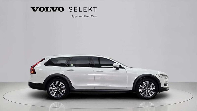 Volvo B5 AWD Ultra bright