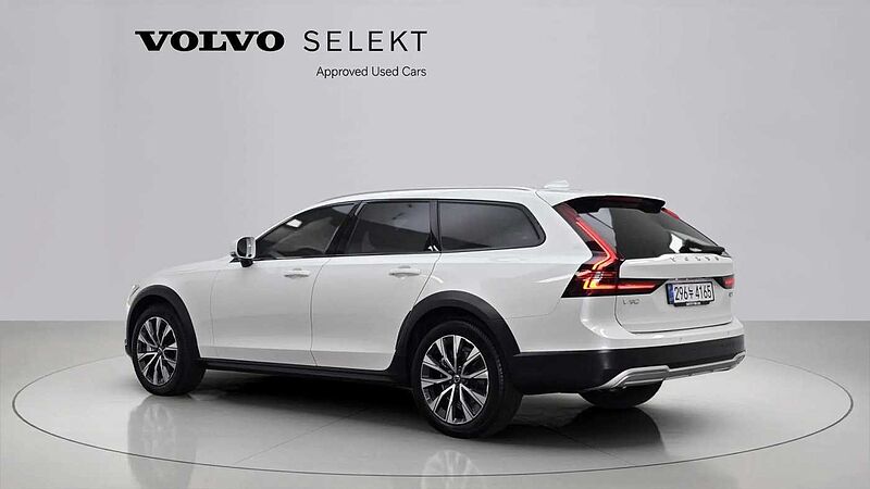 Volvo B5 AWD Ultra bright