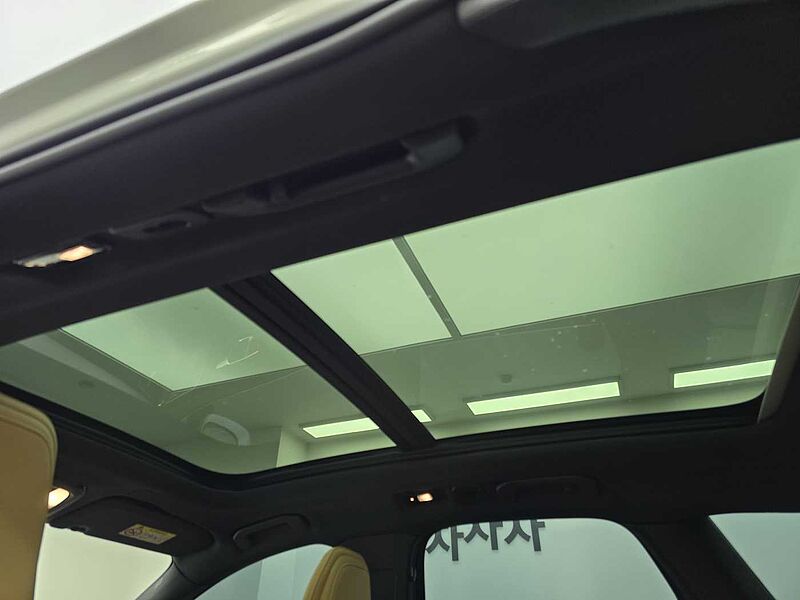 Volvo Ultra, T8 AWD 플러그-인 하이브리드, 전기/가솔린, 브라이트