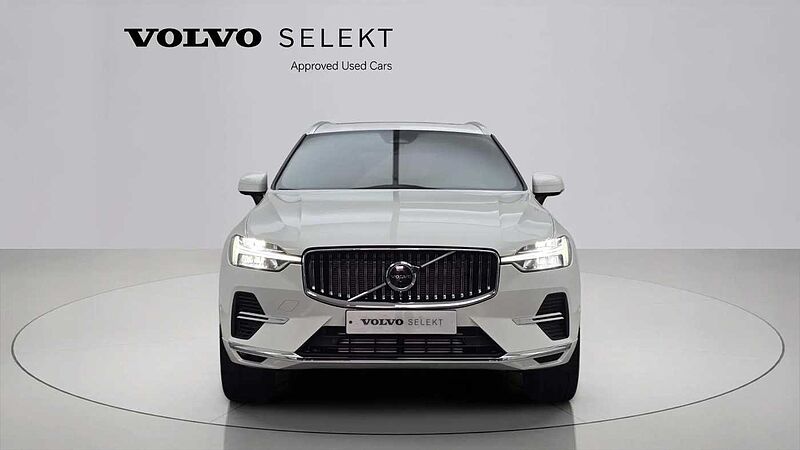 Volvo Ultra, T8 AWD 플러그-인 하이브리드, 전기/가솔린, 브라이트