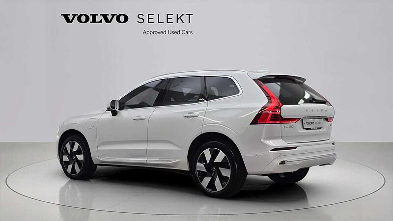 Volvo Ultra, T8 AWD 플러그-인 하이브리드, 전기/가솔린, 브라이트