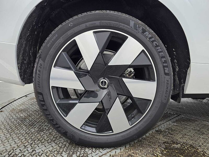 Volvo Ultra, T8 AWD 플러그-인 하이브리드, 전기/가솔린, 브라이트