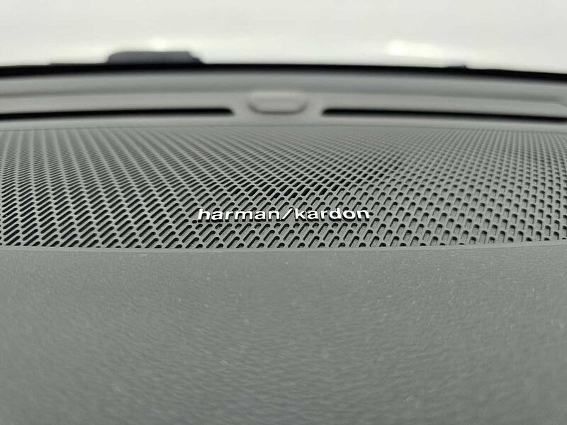 Volvo  B4 AWD Inscription