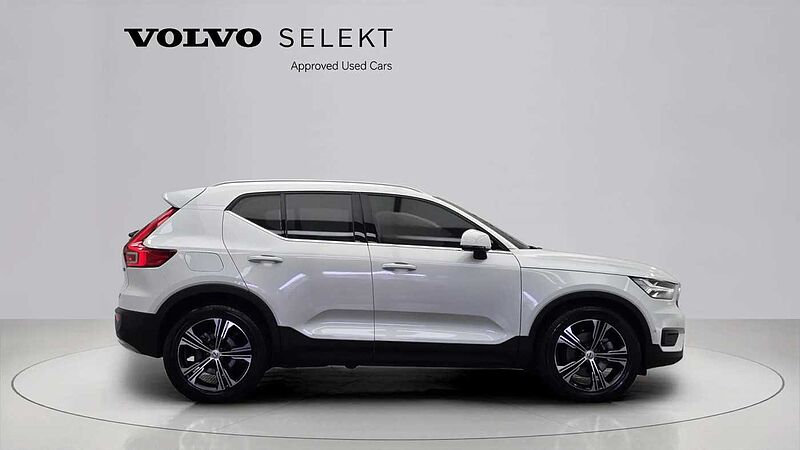 Volvo  B4 AWD Inscription