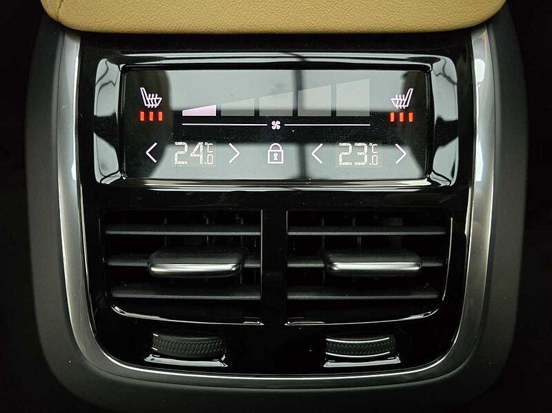 Volvo  Ultimate, B5 mild hybrid, 가솔린, Bright