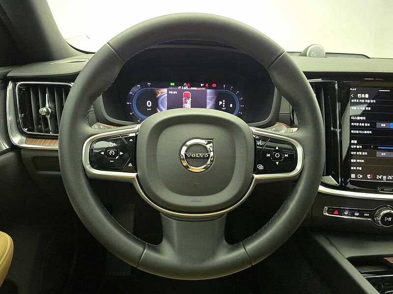 Volvo  Ultimate, B5 mild hybrid, 가솔린, Bright