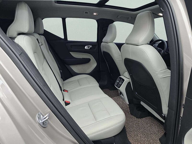 Volvo  Ultimate, B4 AWD mild hybrid, 가솔린, Bright