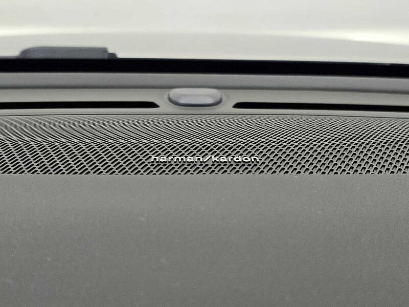 Volvo  Ultimate, B4 AWD mild hybrid, 가솔린, Bright