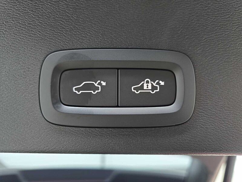 Volvo  Ultimate, B4 AWD mild hybrid, 가솔린, Bright