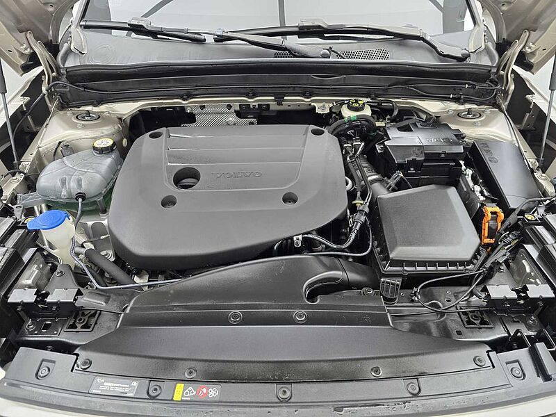 Volvo  Ultimate, B4 AWD mild hybrid, 가솔린, Bright